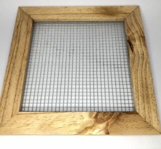 TBD Wood Frame - เฟรมไม้สนปิดตู้กระจก (8″x8″) (58680)